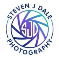 Photography logo with stylised aperture